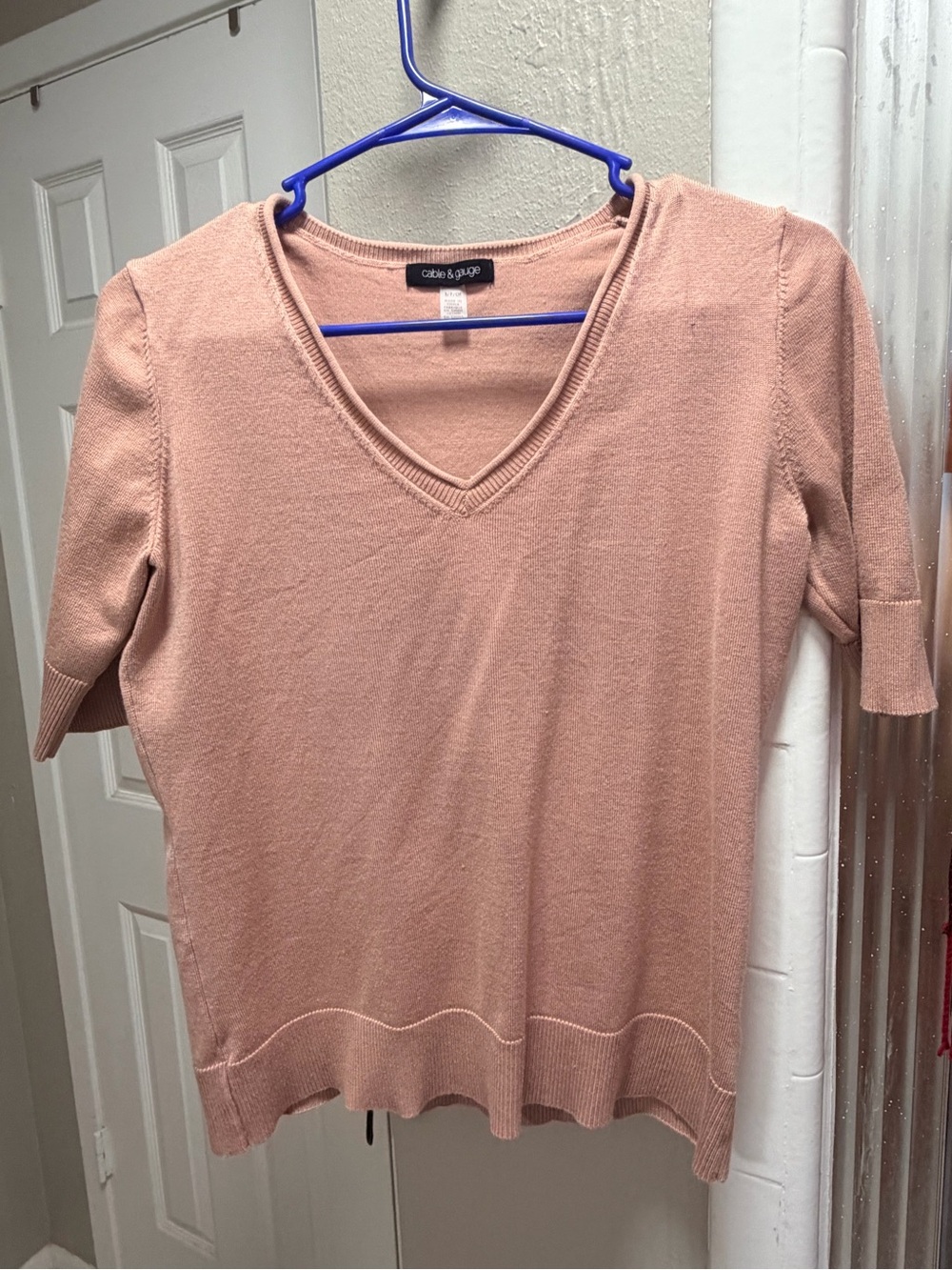 Cable & Gauge Blush Pink V-Neck Short Sleeve Knit Top